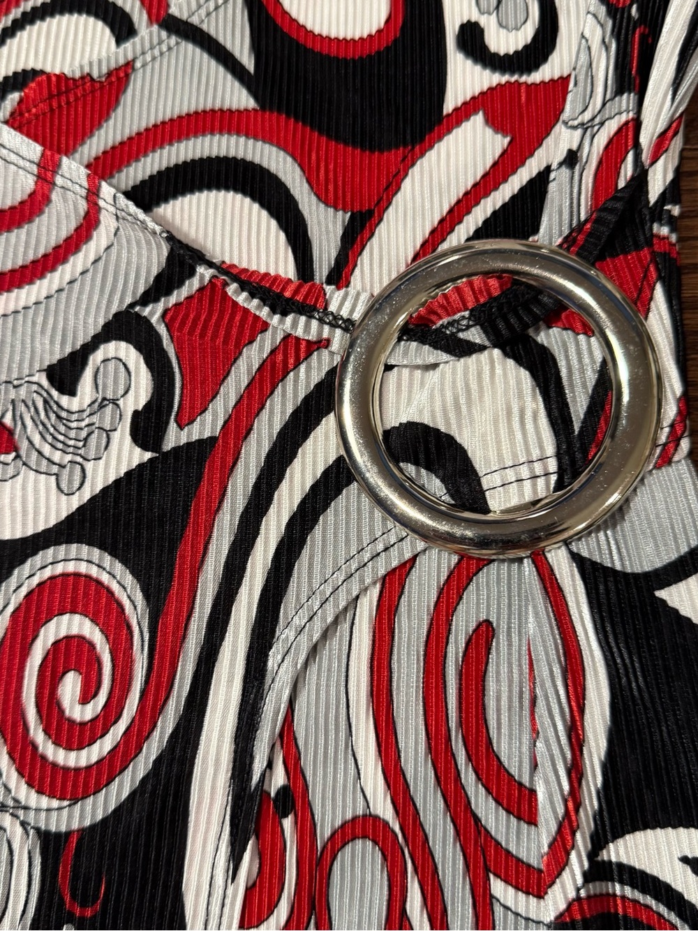 Brittany Black Red Black White Abstract Wrap Tunic with Side Buckle - Picture 4 of 7